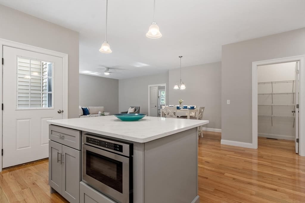 Condominium at 4 Jewett Rd # 4, Sterling MA 01564, Sterling, photo 8 of 36