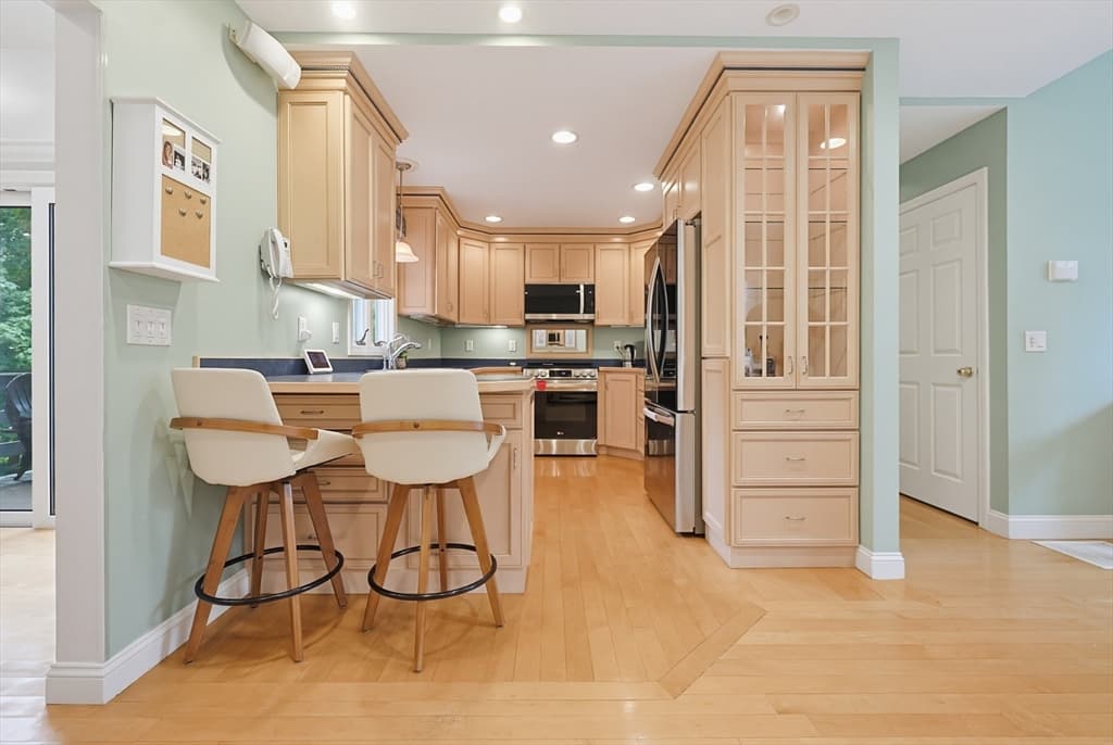 11 Weatherstone Dr # 11, Worcester MA 01604 photo 6