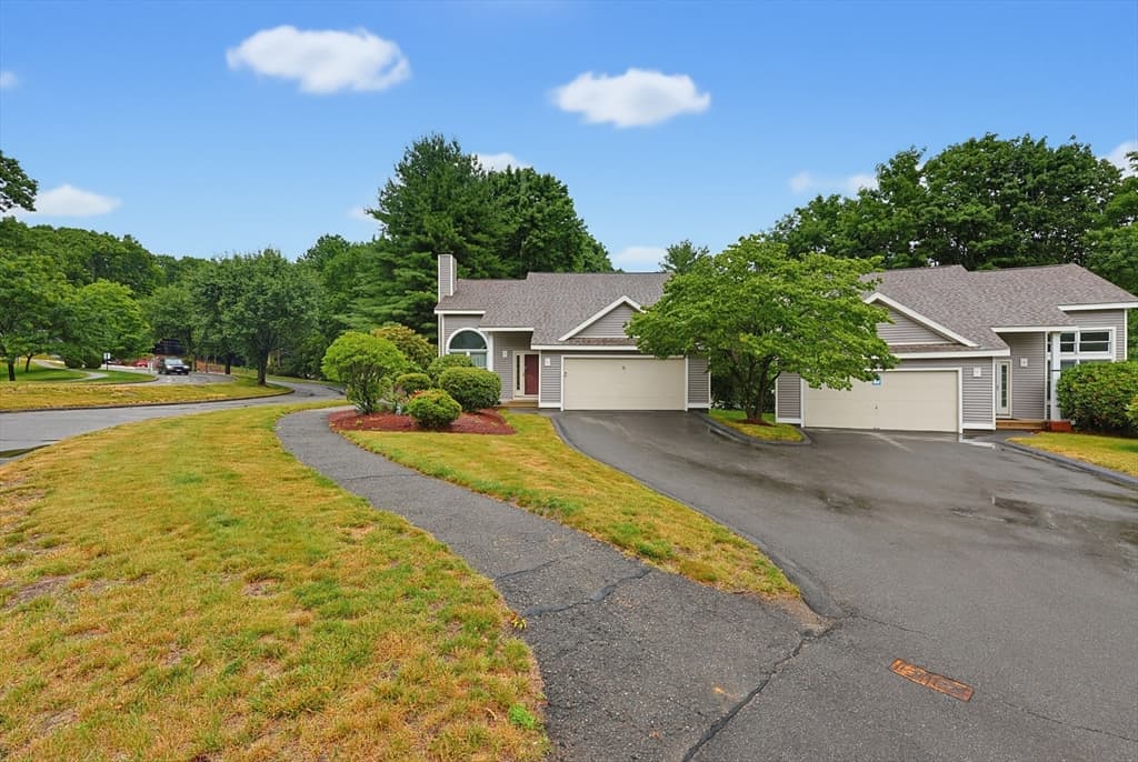 11 Weatherstone Dr # 11, Worcester MA 01604