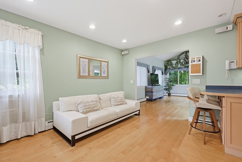 11 Weatherstone Dr # 11, Worcester MA 01604 photo 5