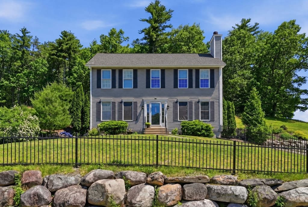 67 Hidden Rd, Dracut MA 01826 photo 2