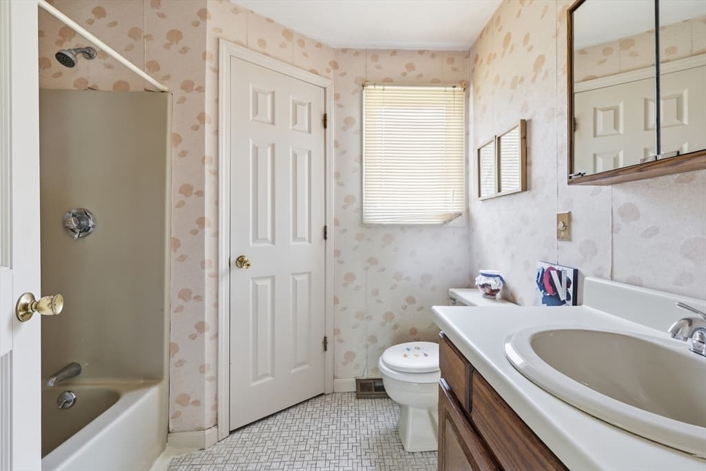 18 Copperwood Dr # 18, Stoughton MA 02072 photo 17
