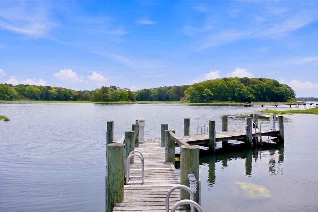 375 Baxters Neck Rd, Barnstable MA 02648 photo 2