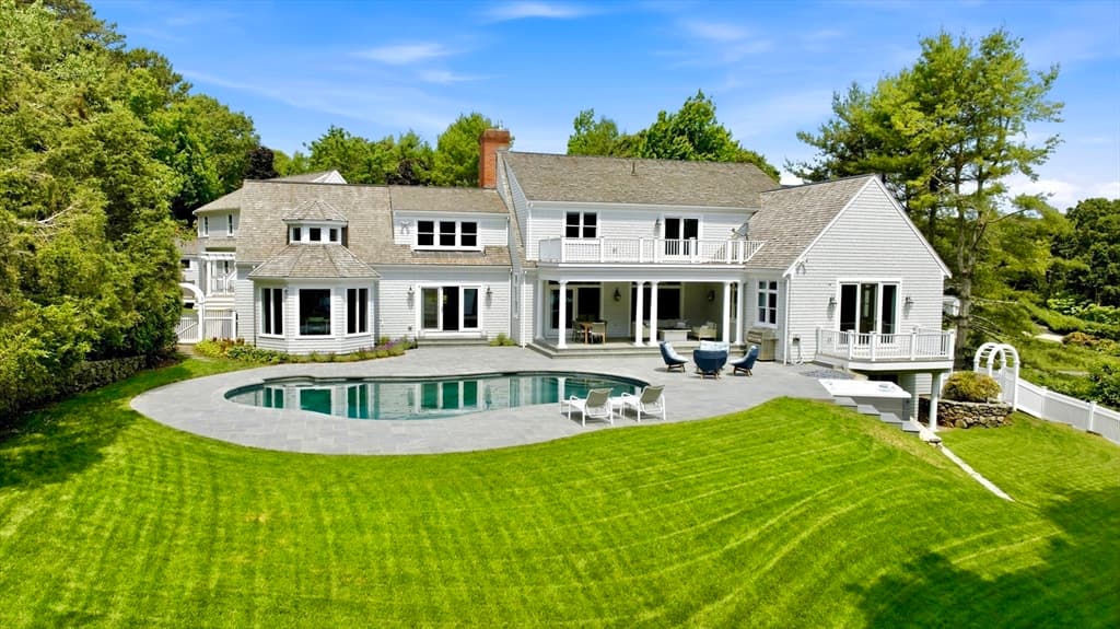 375 Baxters Neck Rd, Barnstable MA 02648 photo 4