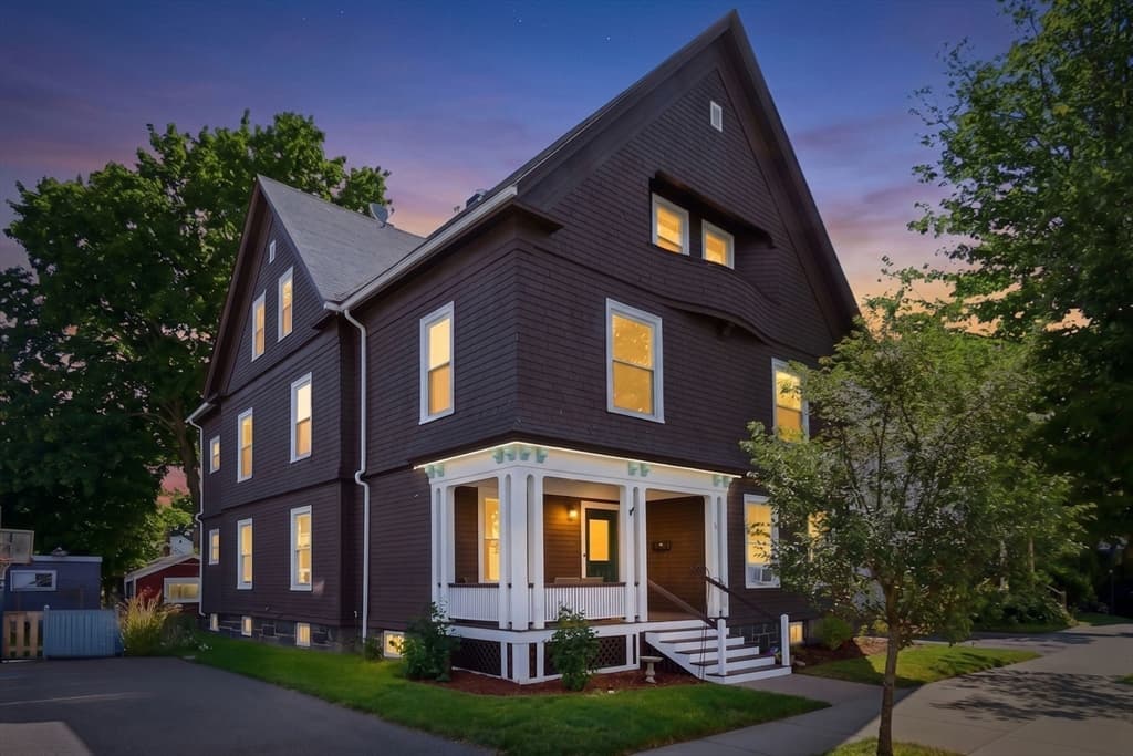 32 Ocean St, Beverly MA 01915