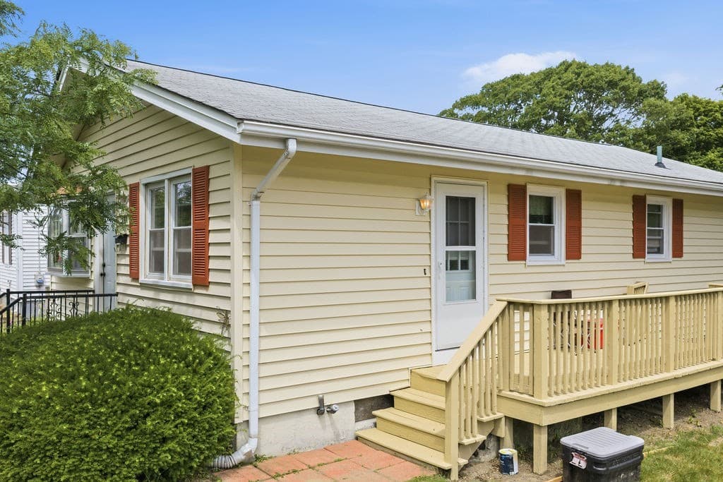 Single Family Residence at 117 Fales Rd, Bristol RI 02809, Bristol, photo 13 of 42