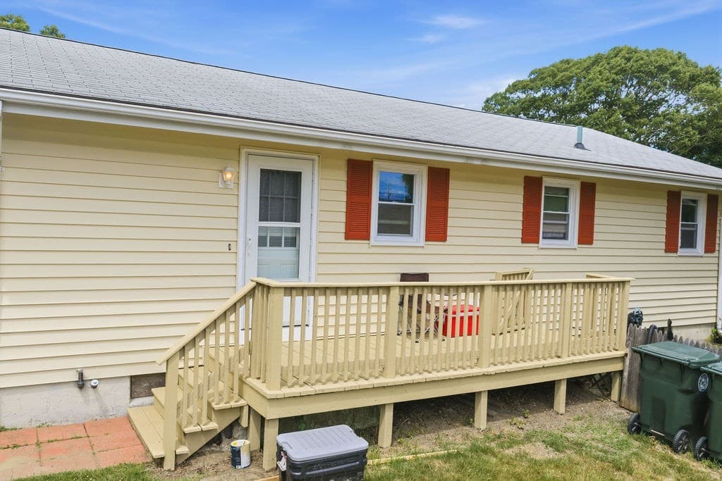 Single Family Residence at 117 Fales Rd, Bristol RI 02809, Bristol, photo 12 of 42