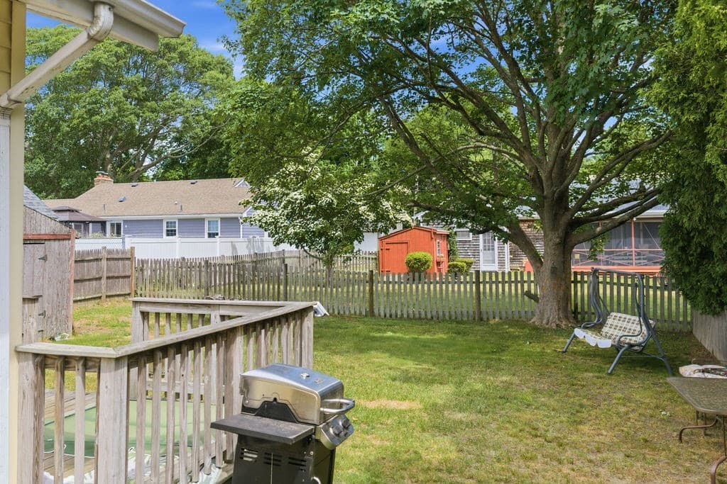 Single Family Residence at 117 Fales Rd, Bristol RI 02809, Bristol, photo 4 of 42