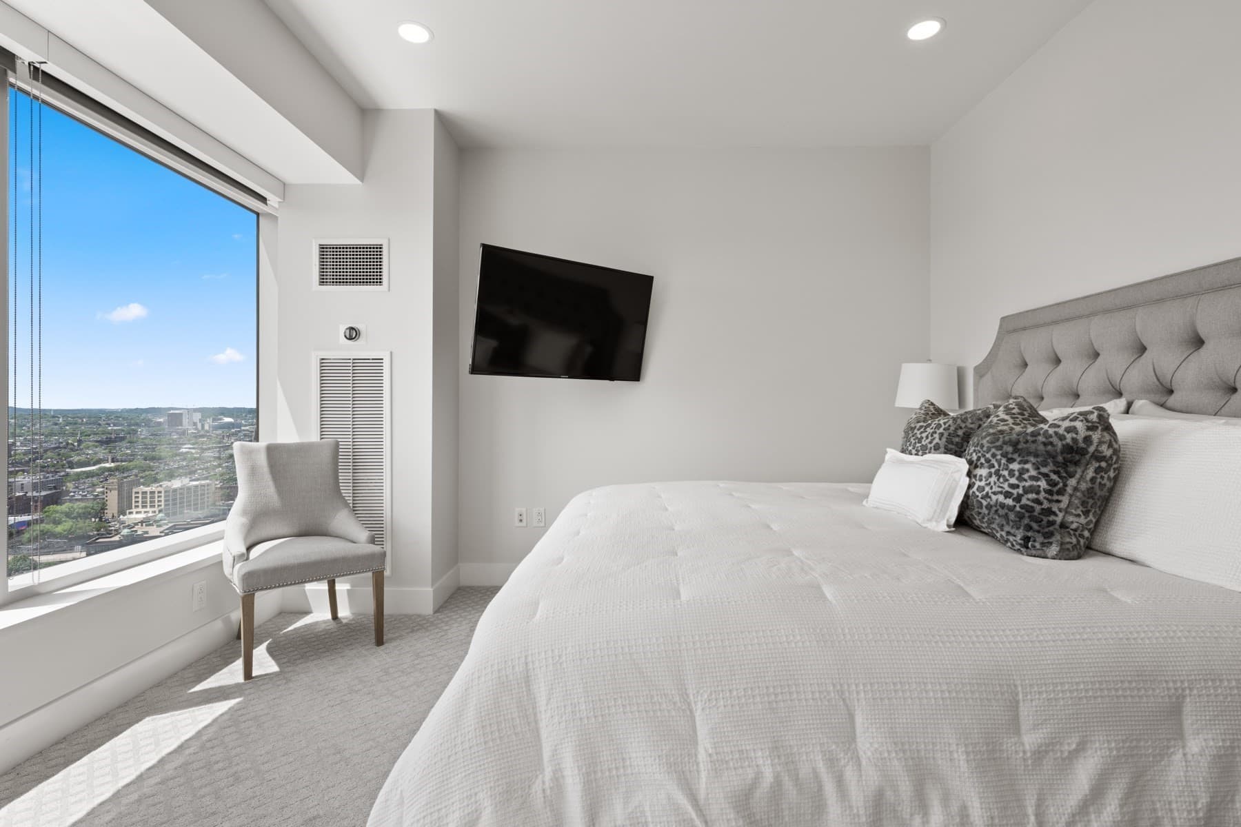 Condominium at 110 Stuart Street # 26J, Boston MA 02116, photo 23 of 38