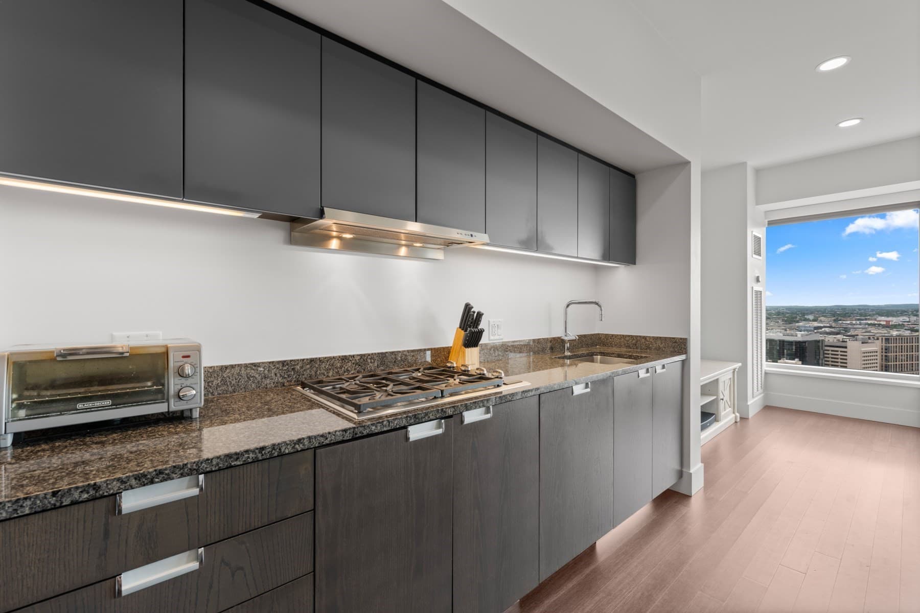 Condominium at 110 Stuart Street # 26J, Boston MA 02116, photo 4 of 38
