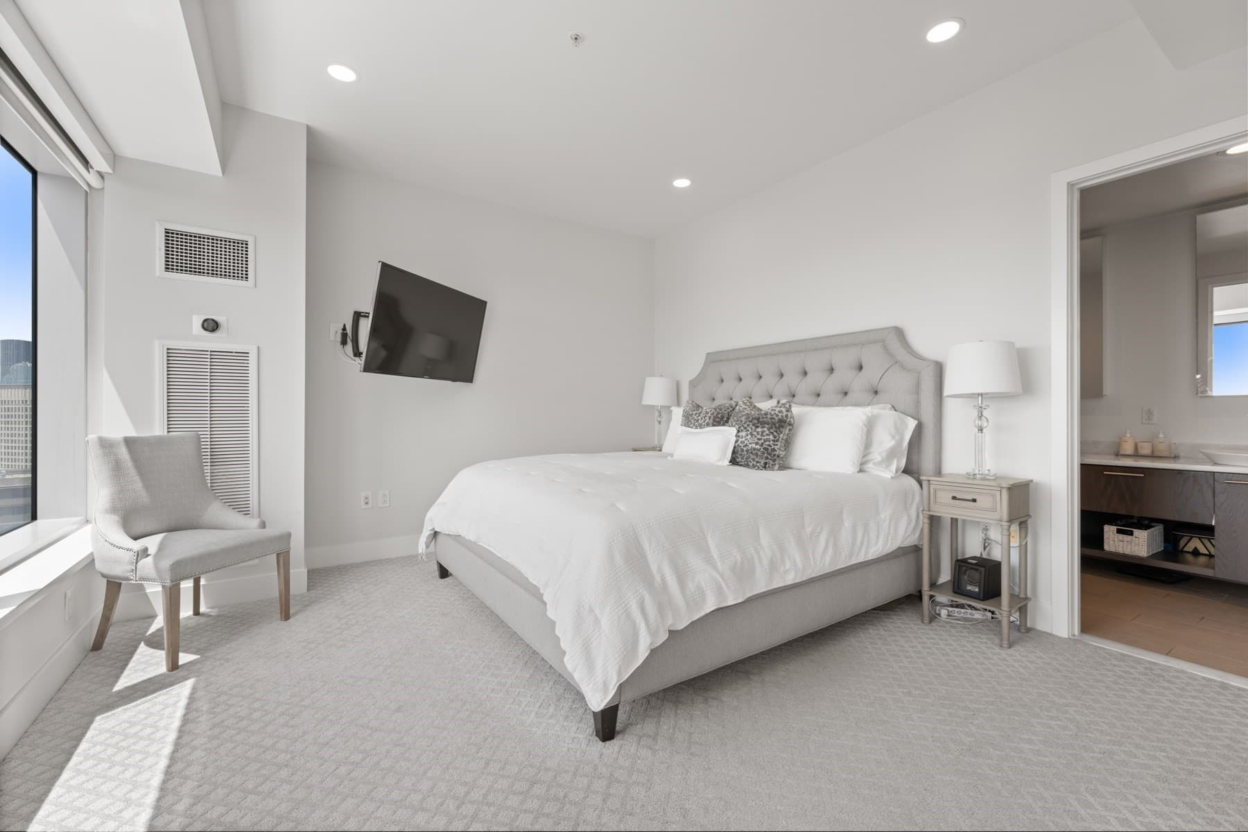Condominium at 110 Stuart Street # 26J, Boston MA 02116, photo 21 of 38