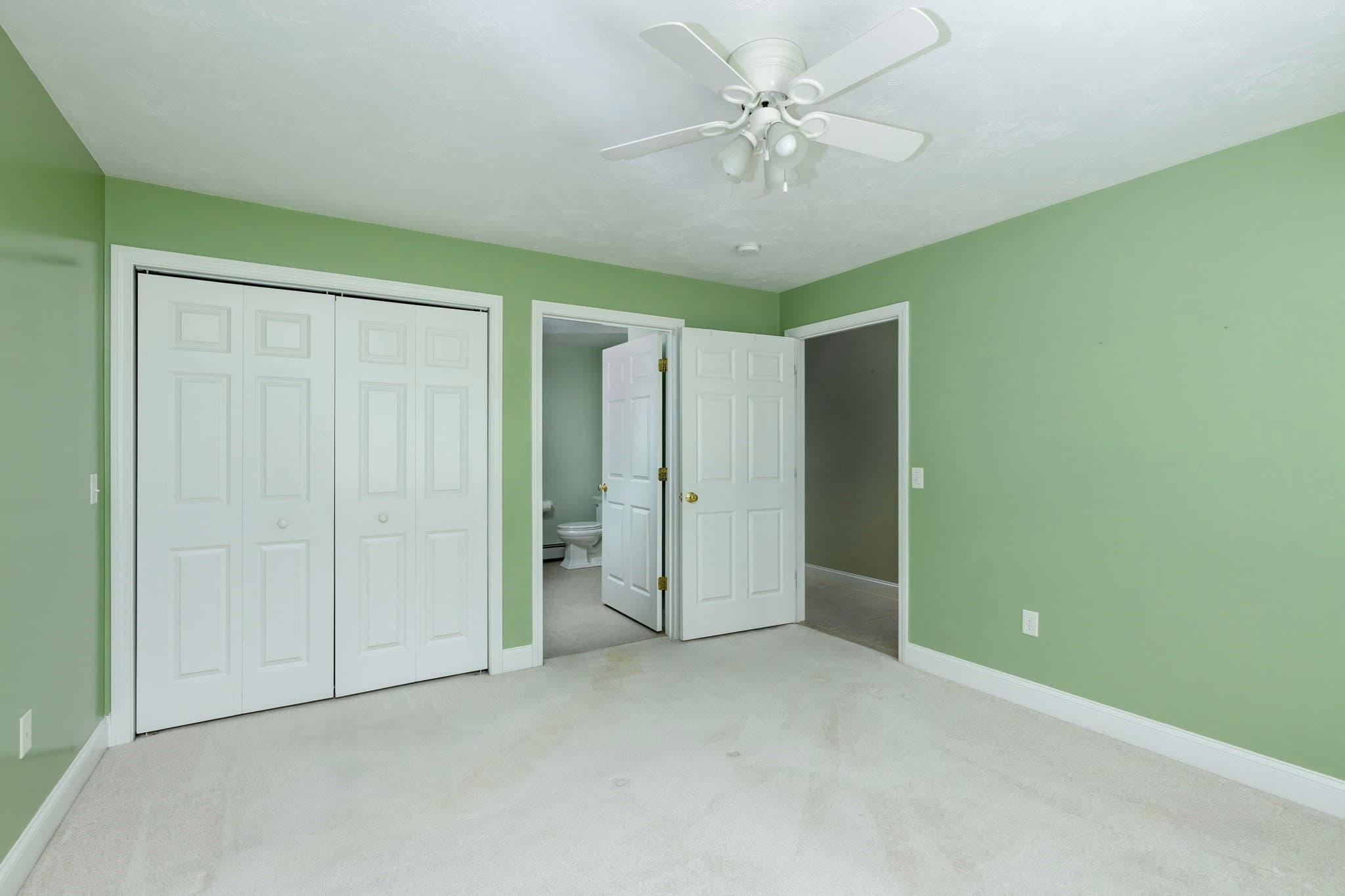 Condominium at 12 Autumn Woods Dr # 12, Rutland MA 01543, Rutland, photo 13 of 19