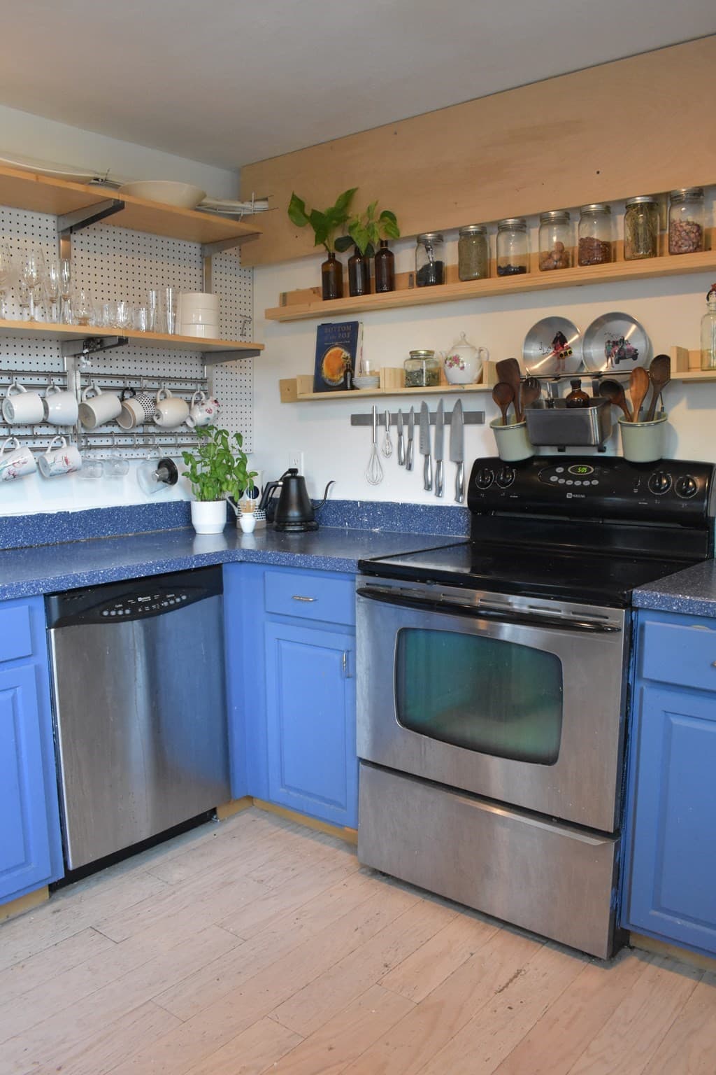 Condominium at 210 Centre St # 14, Quincy MA 02169, photo 5 of 12