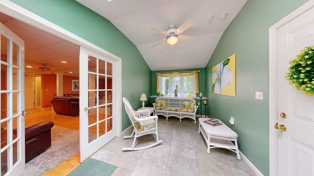 233 Tispaquin St, Middleboro MA 02346 photo 27