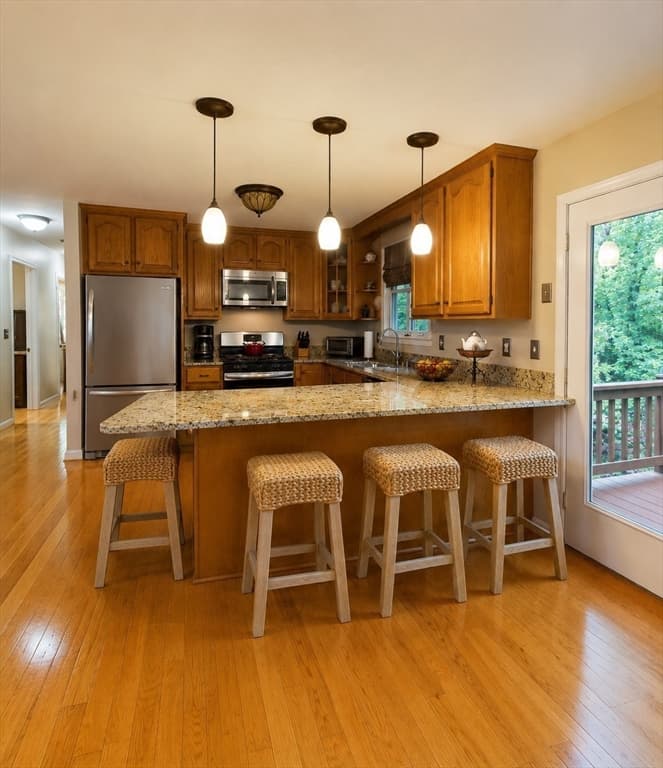233 Tispaquin St, Middleboro MA 02346 photo 8
