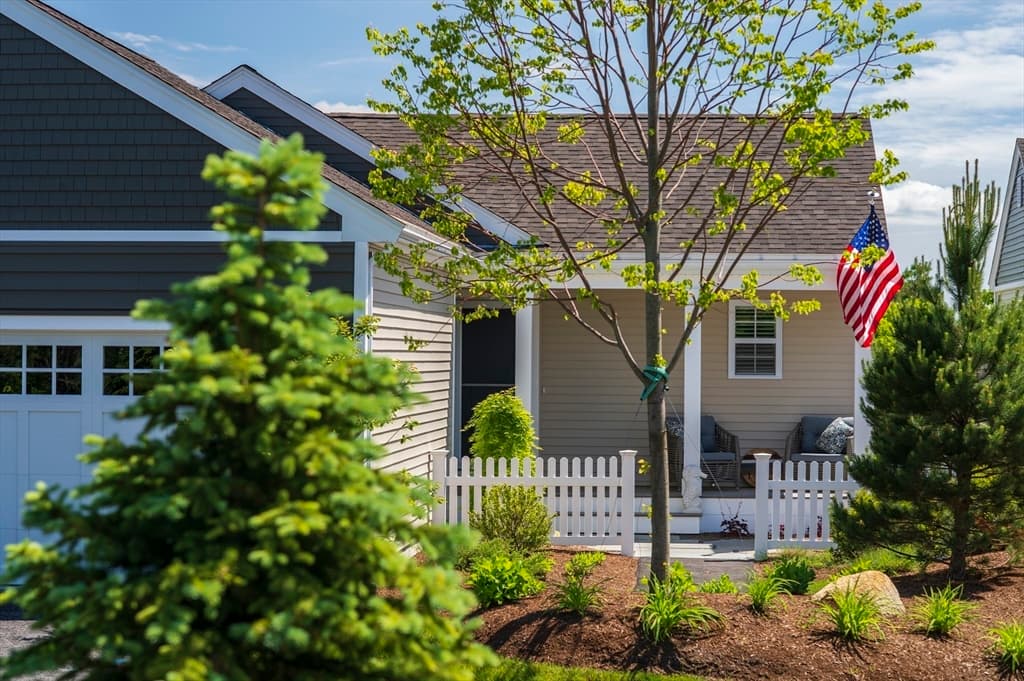 Condominium at 16 Firefly Point # 16, Plymouth MA 02360, photo 2 of 26