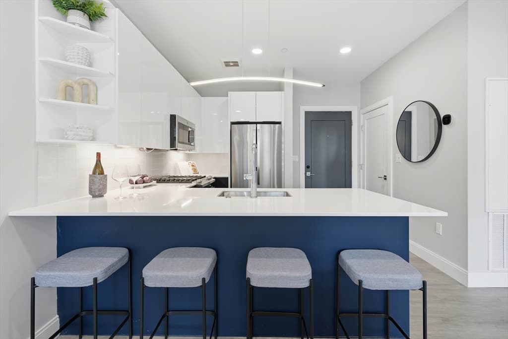 Condominium at 656 Saratoga # 306, Boston MA 02128, photo 5 of 13
