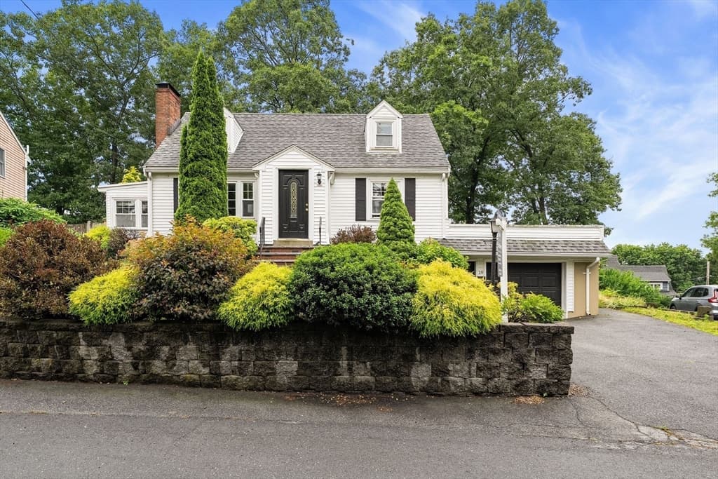 Single Family Residence at 19 Cunningham Cir, Waltham MA 02453, Waltham, photo 2 of 41