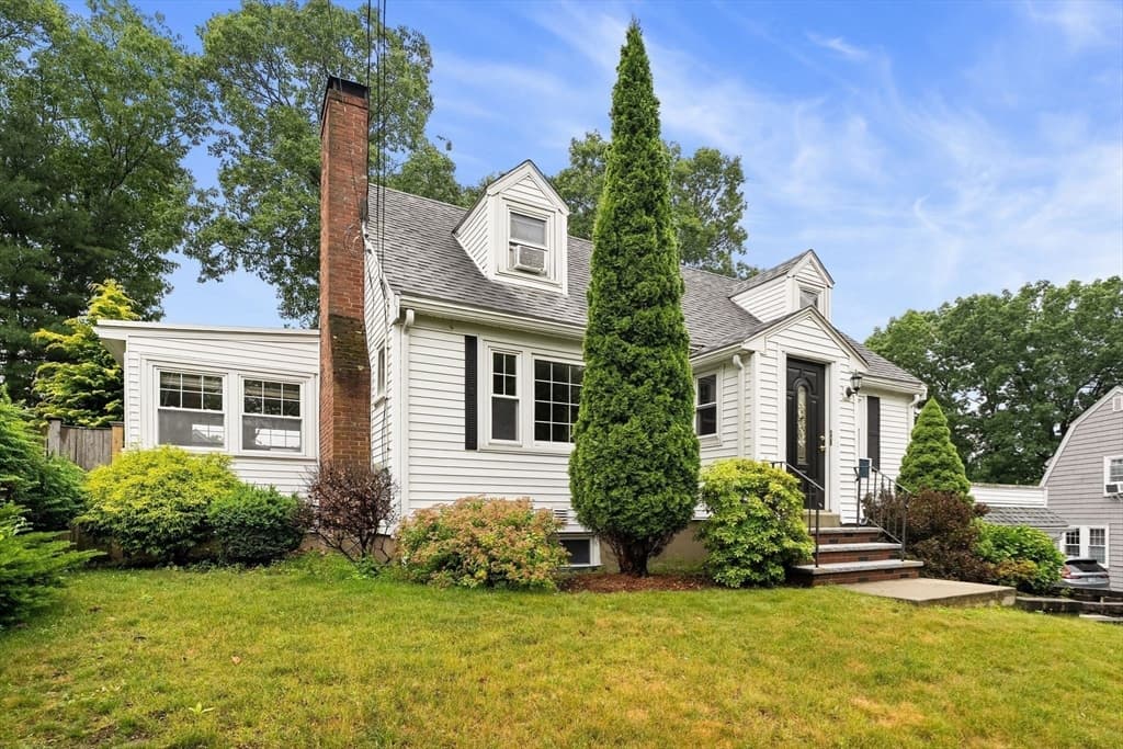 Single Family Residence at 19 Cunningham Cir, Waltham MA 02453, Waltham