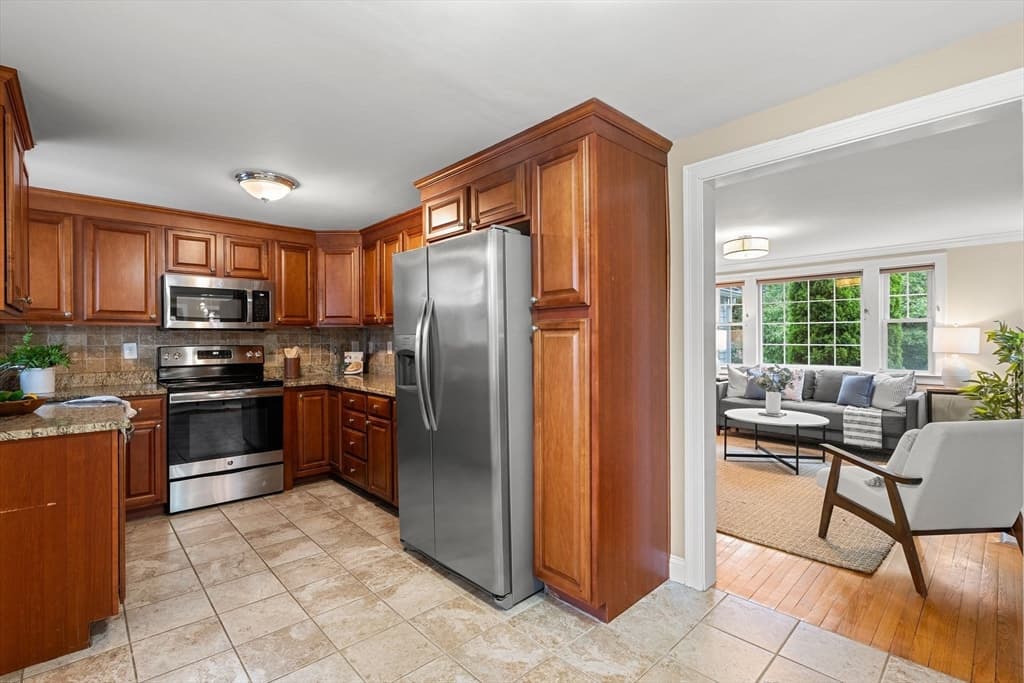 Single Family Residence at 19 Cunningham Cir, Waltham MA 02453, Waltham, photo 10 of 41