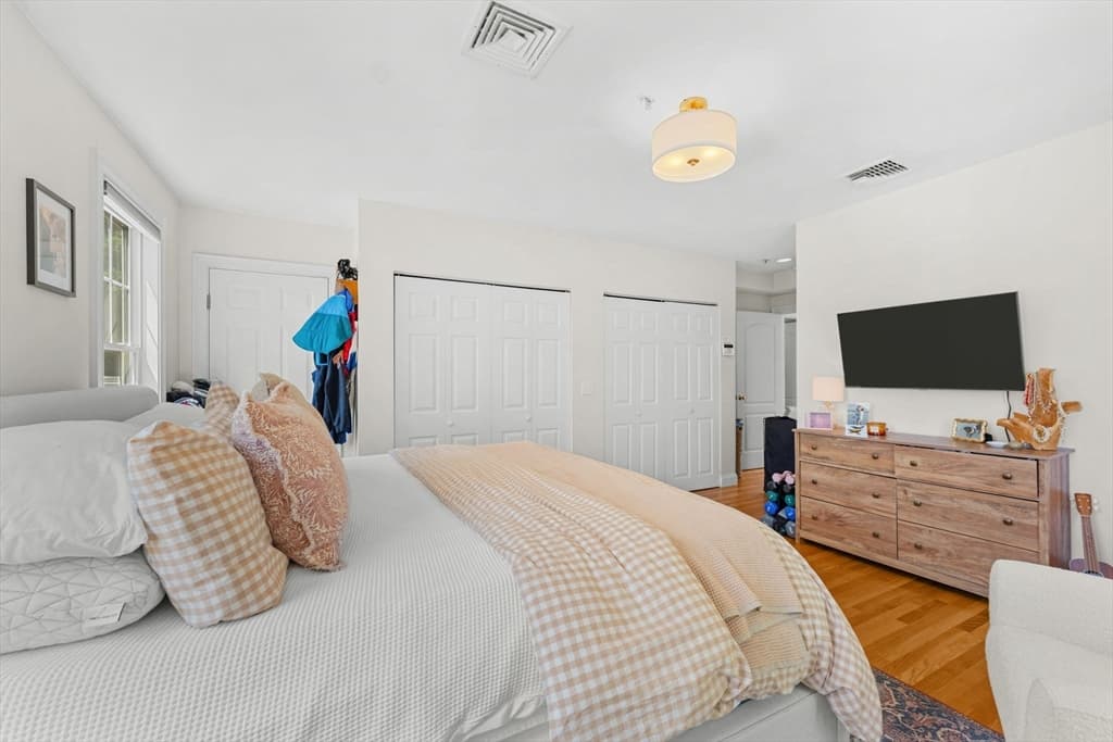 Condominium at 605 E Broadway # 301, Boston MA 02127, Boston, photo 17 of 31