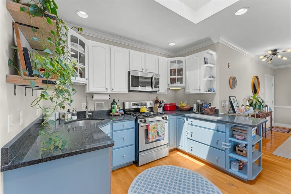 Condominium at 605 E Broadway # 301, Boston MA 02127, Boston, photo 11 of 31