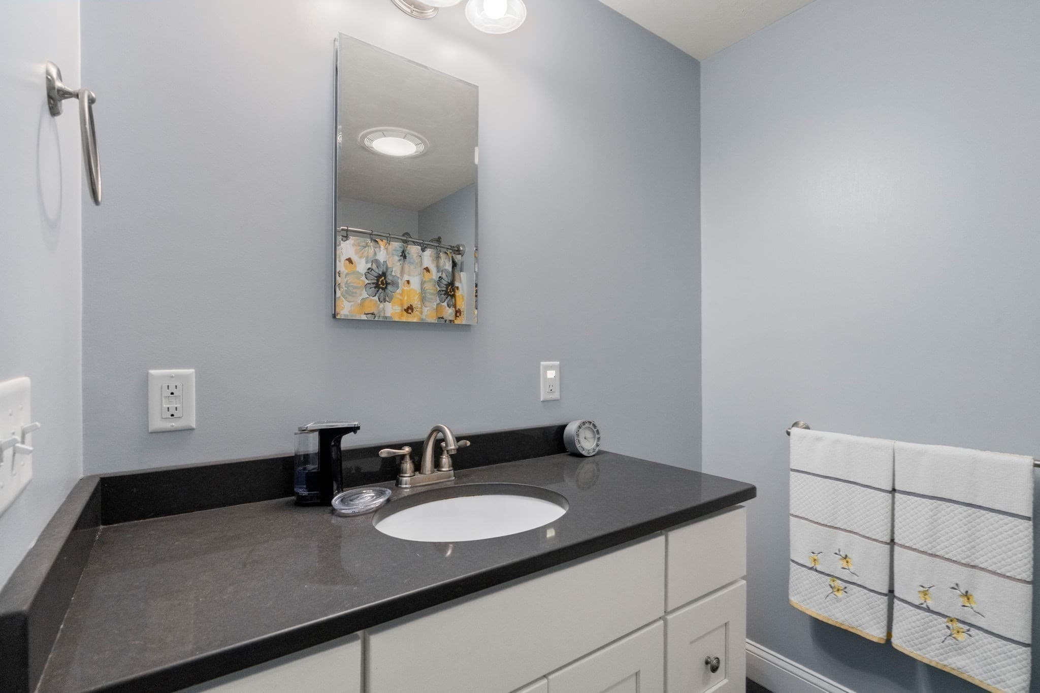 Single Family Residence at 101 Prospect Hill St, Taunton MA 02780, photo 16 of 34