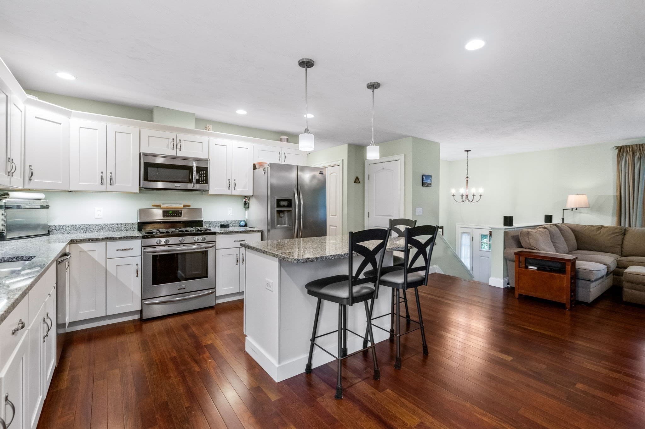 Single Family Residence at 101 Prospect Hill St, Taunton MA 02780, photo 7 of 34