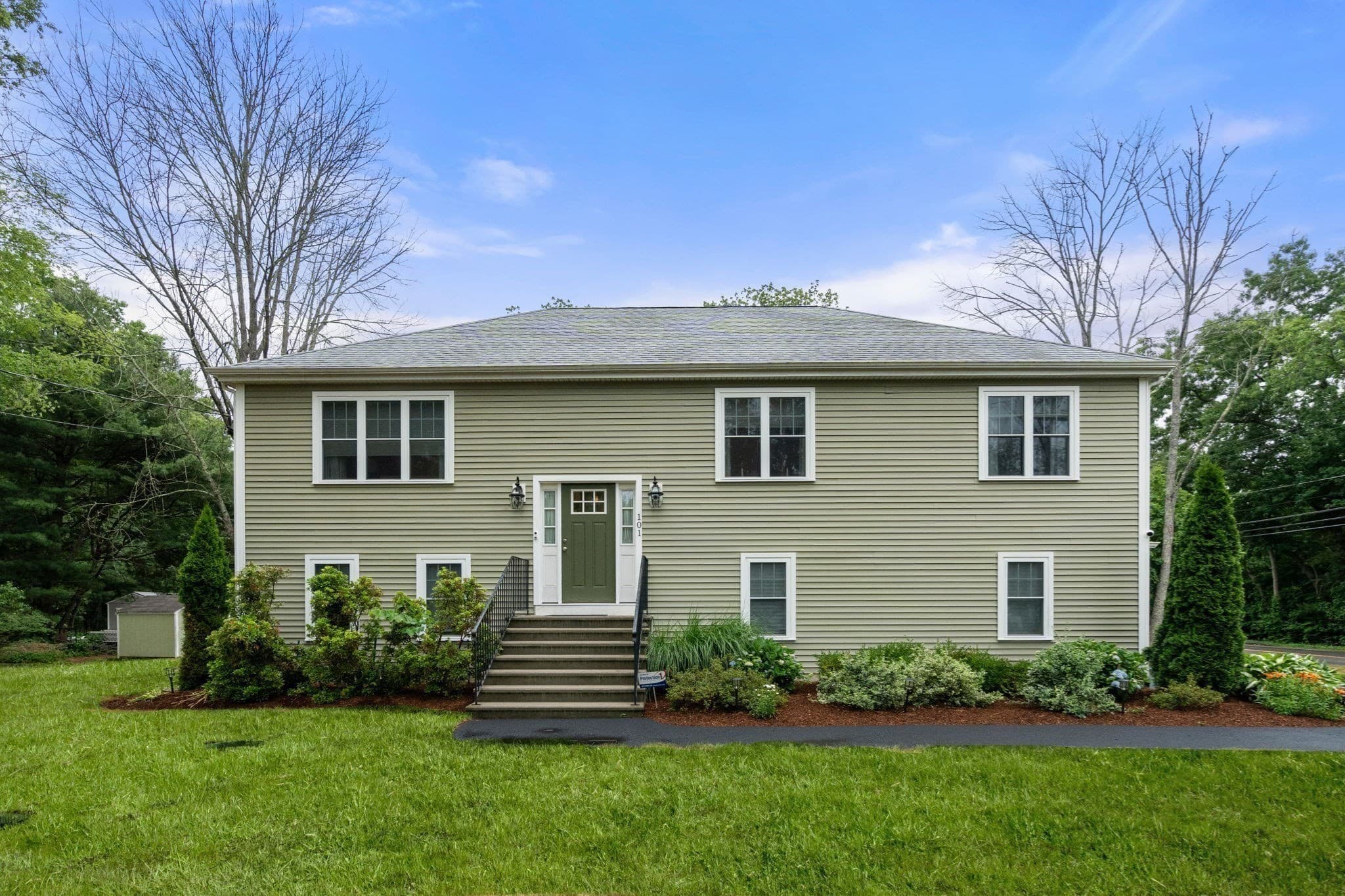 Single Family Residence at 101 Prospect Hill St, Taunton MA 02780, photo 3 of 34
