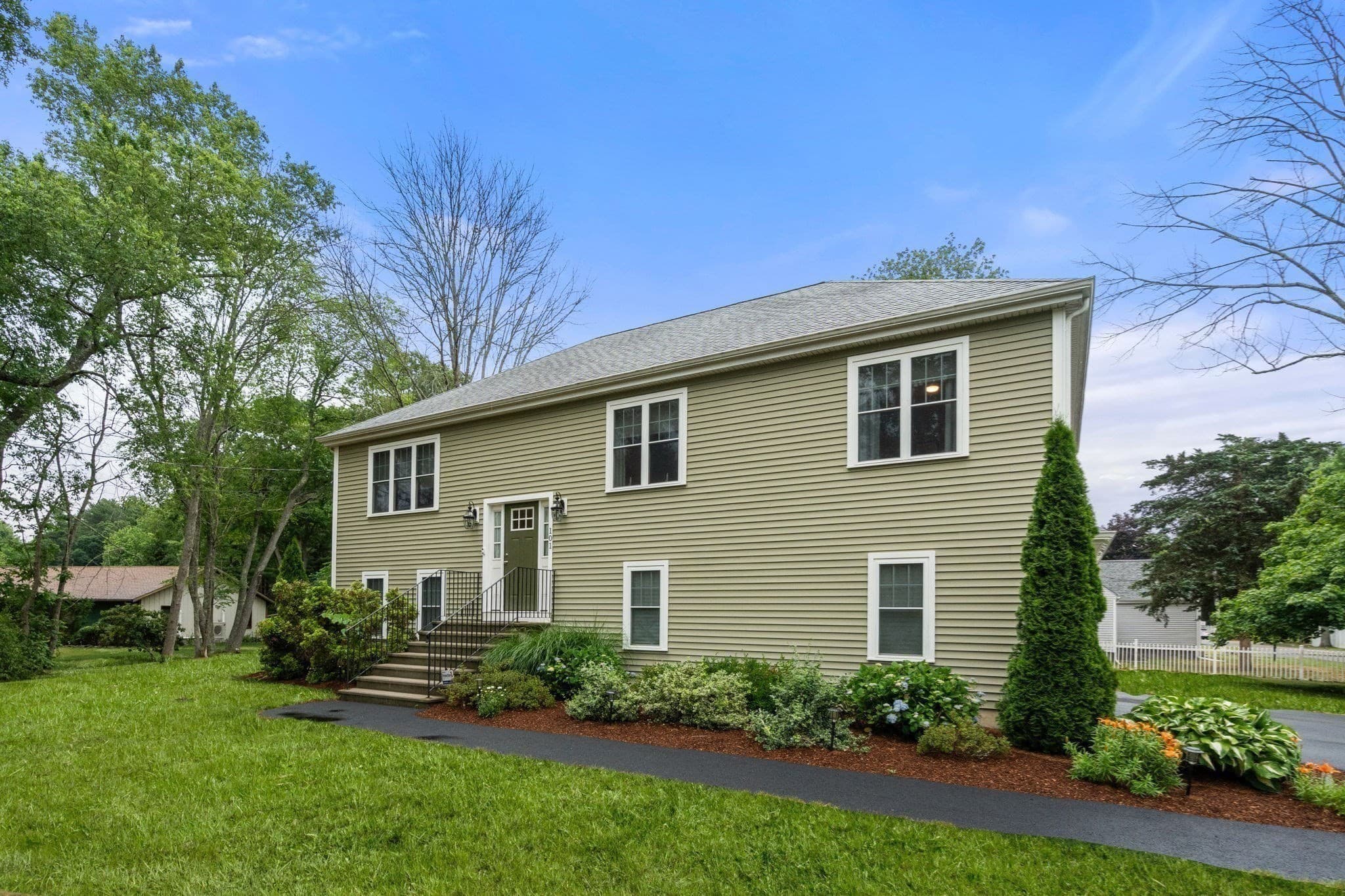 101 Prospect Hill St, Taunton MA 02780