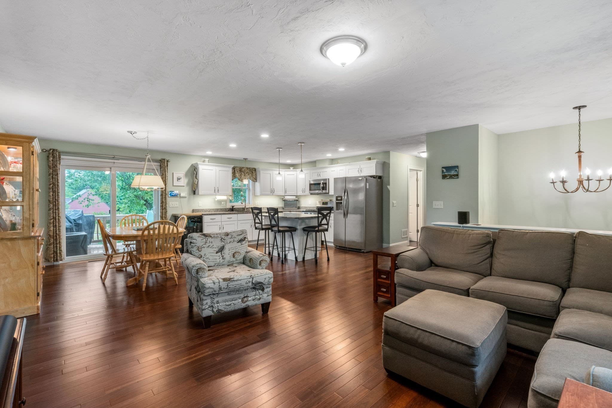 Single Family Residence at 101 Prospect Hill St, Taunton MA 02780, photo 14 of 34
