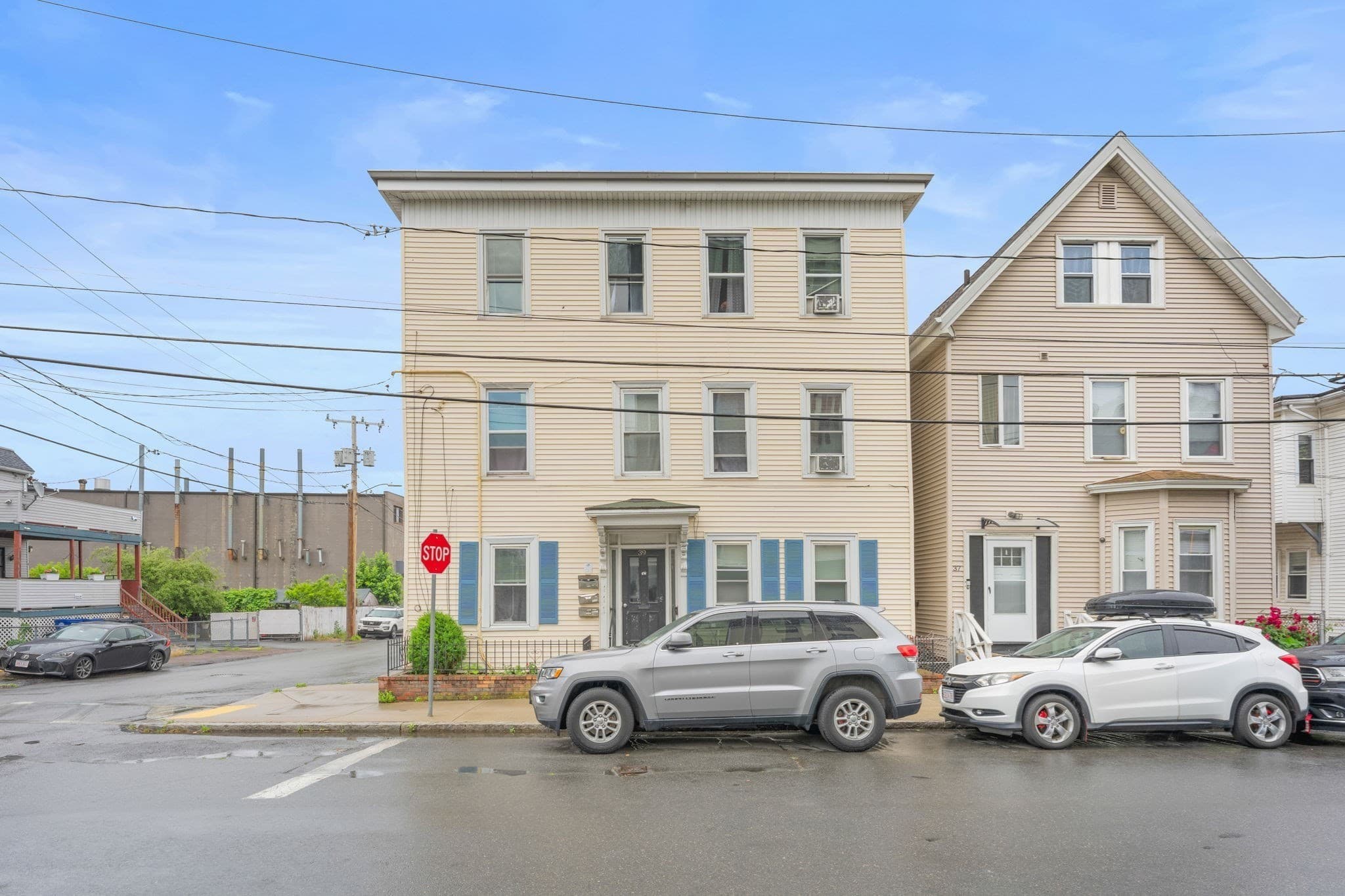 39 Spencer Ave, Chelsea MA 02150