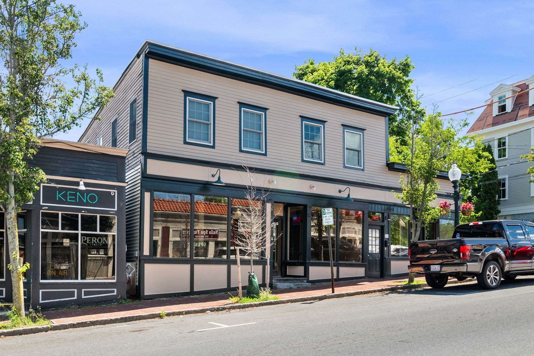 14-16-18 Friend St, Amesbury MA 01913