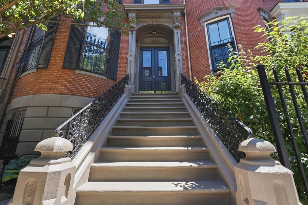 754 Tremont St # 4, Boston MA 02118 photo 2