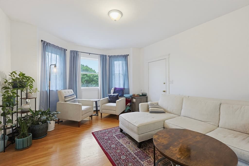 87 Broad St # 3, Lynn MA 01902
