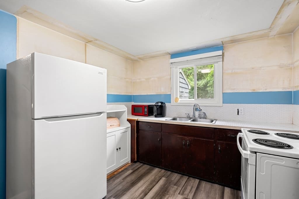 Single Family Residence at 173 Alden Street, Whitman MA 02382, Whitman, photo 10 of 29