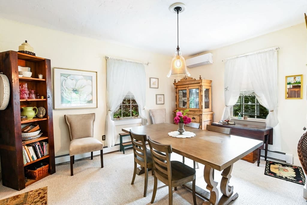 Single Family Residence at 4 Evergreen Hill Rd, Bourne MA 02532, photo 9 of 27