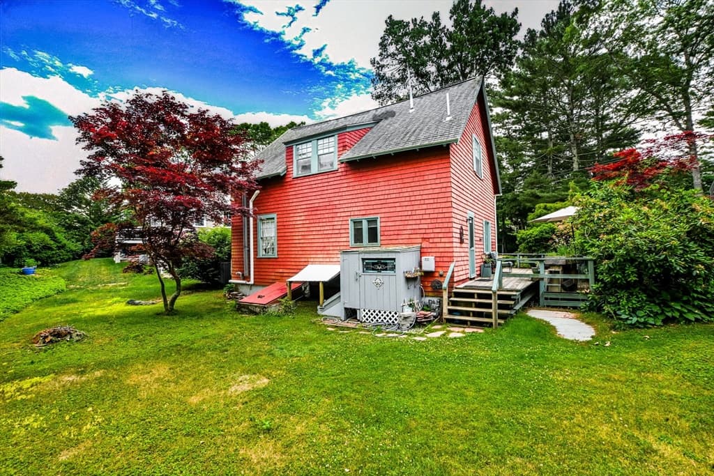 Single Family Residence at 4 Evergreen Hill Rd, Bourne MA 02532, photo 25 of 27