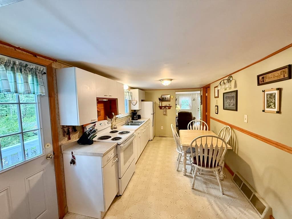 753 Daniel Shays Hwy, Belchertown MA 01007 photo 5