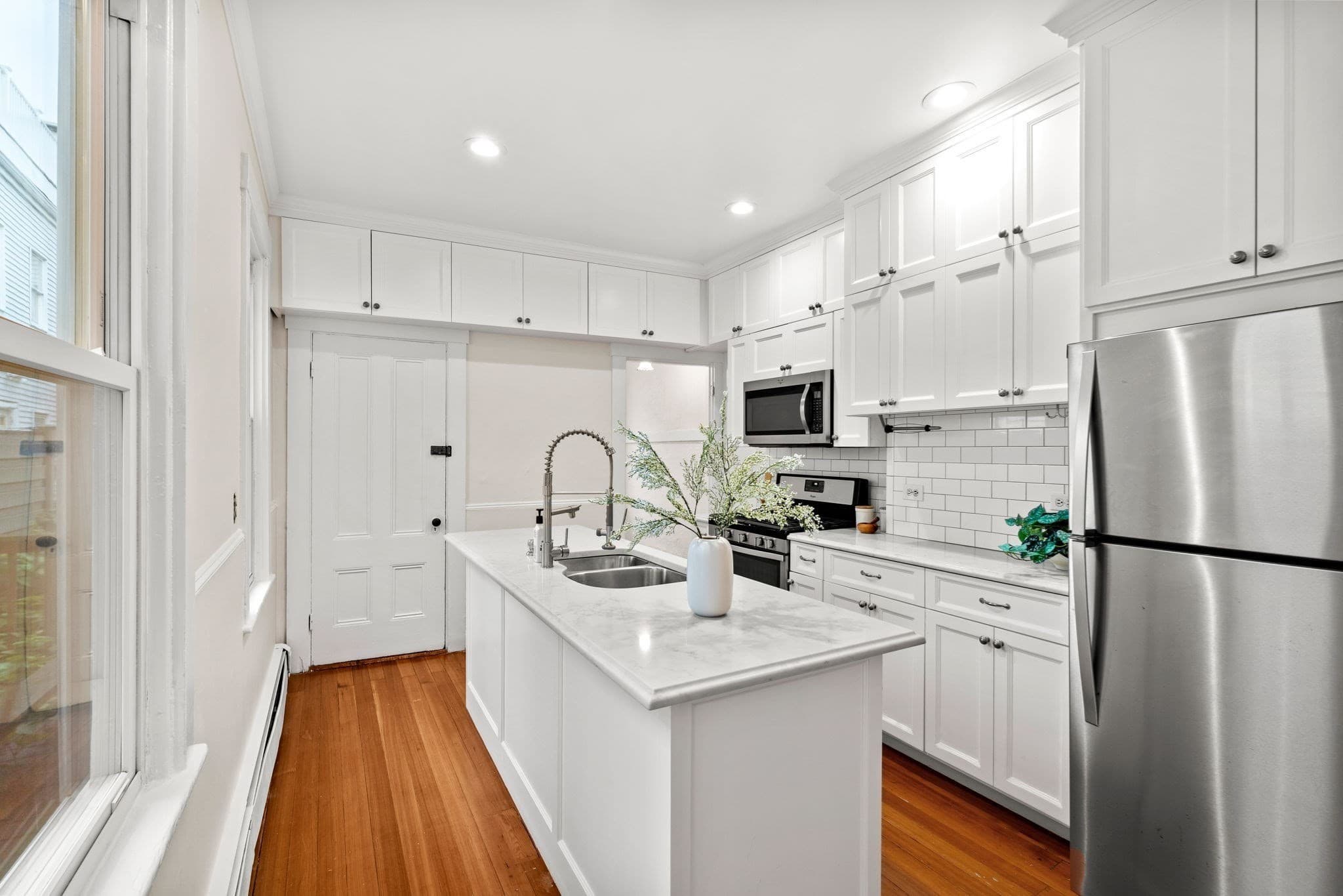 Condominium at 273 Bunker Hill St # 1, Boston MA 02129, Boston, photo 12 of 36