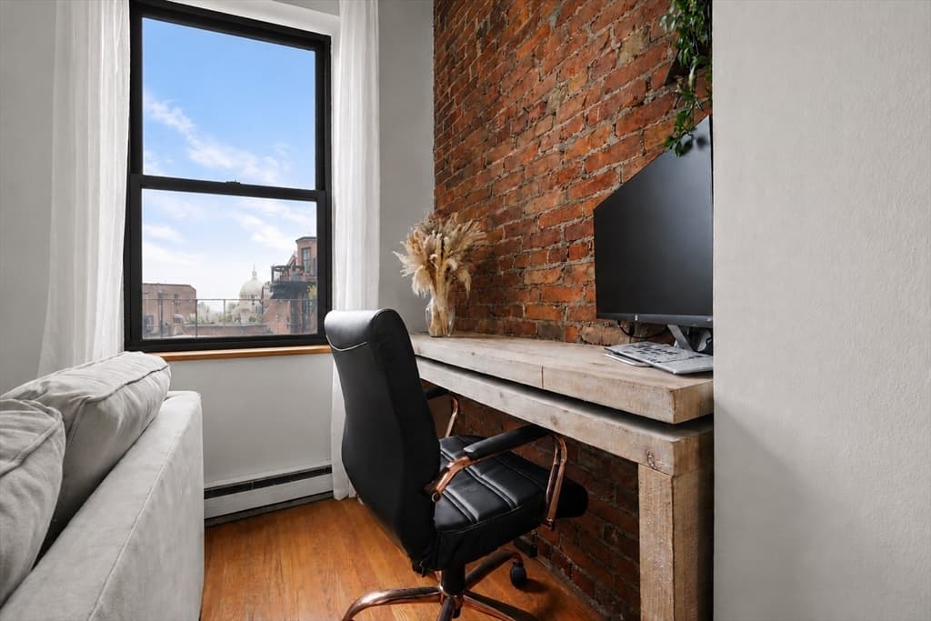 Condominium at 549 Columbus Avenue # 2, Boston MA 02118, photo 3 of 10