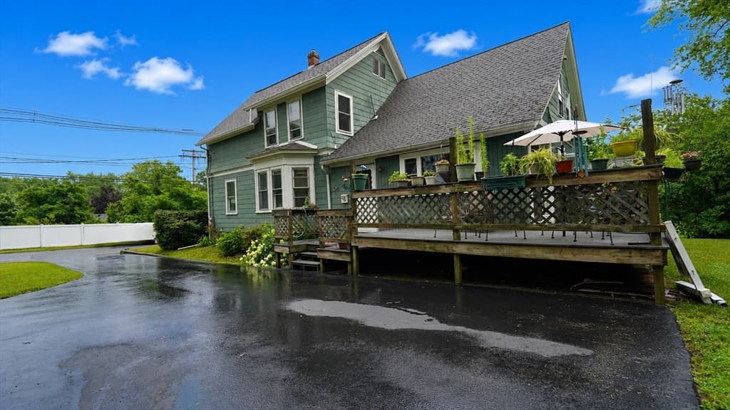 Single Family Residence at 14 Frank St, Middleboro MA 02346, Middleboro, photo 4 of 41