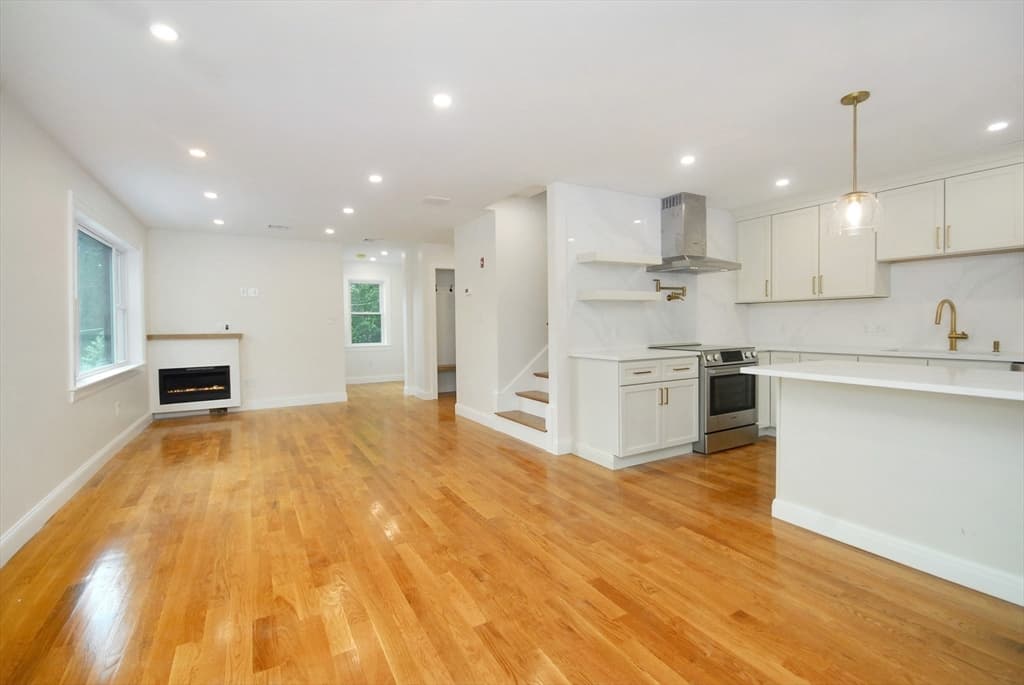 9 Ledge St, Melrose MA 02176 photo 14