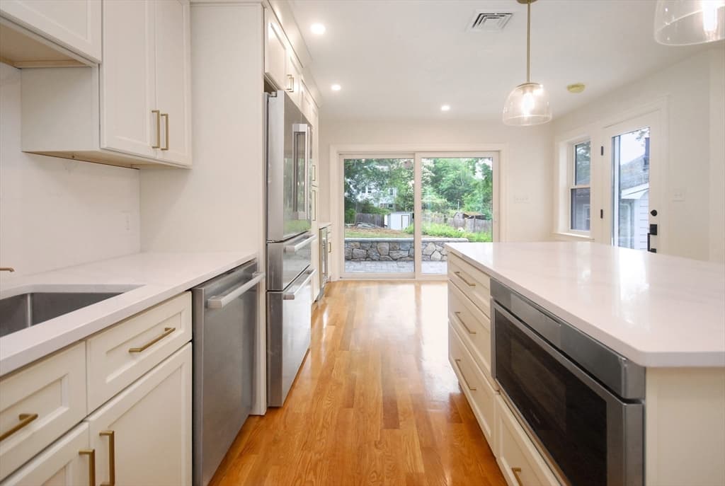 9 Ledge St, Melrose MA 02176 photo 8