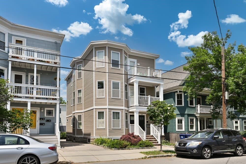27-29 Cameron Ave # B, Cambridge MA 02139