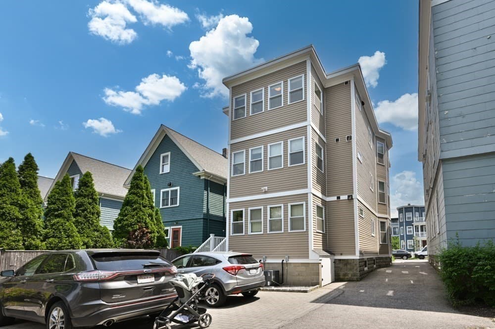 Condominium at 27-29 Cameron Ave # B, Cambridge MA 02139, photo 39 of 41