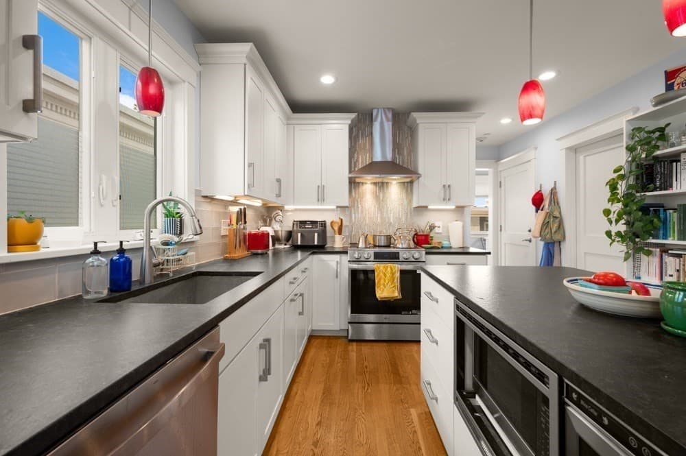 Condominium at 27-29 Cameron Ave # B, Cambridge MA 02139, photo 4 of 41