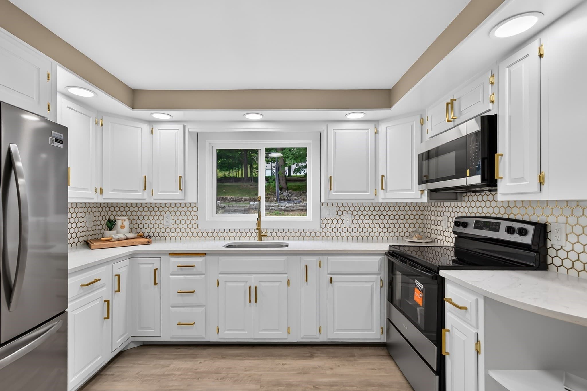 118 Blossom St, Fitchburg MA 01420