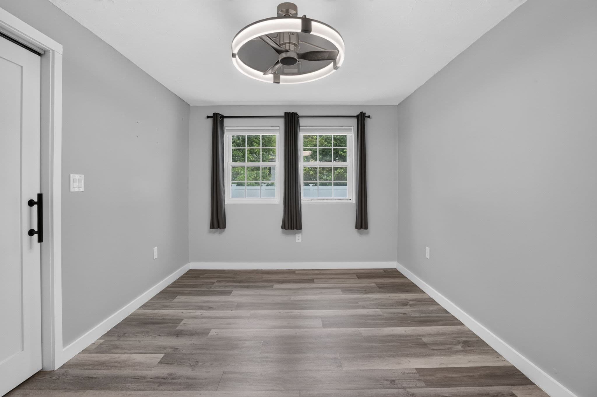 Single Family Residence at 165 Garfield Ave, Chelsea MA 02150, Chelsea, photo 5 of 35