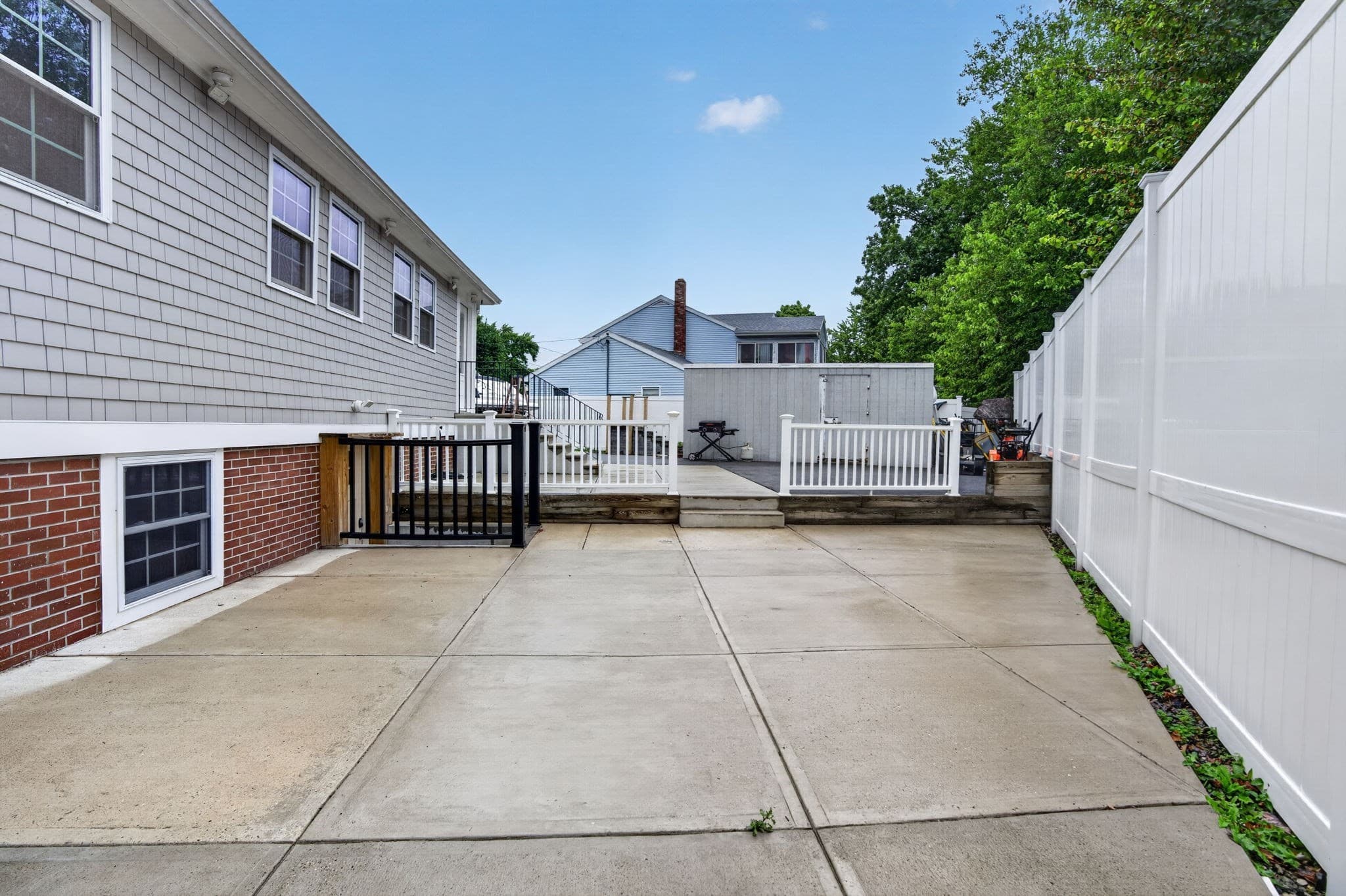 Single Family Residence at 165 Garfield Ave, Chelsea MA 02150, Chelsea, photo 34 of 35